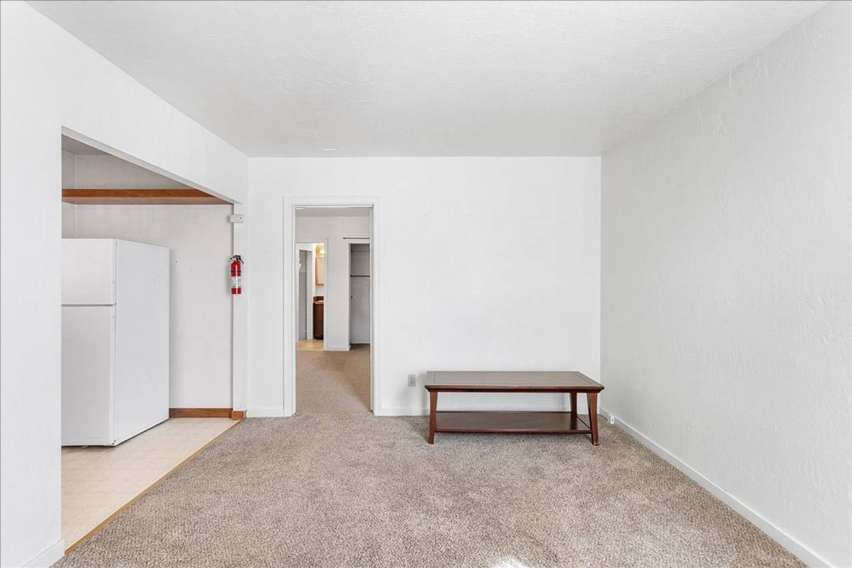 Apartment for rent at 3249 Encinal Ave, Alameda, CA 94501