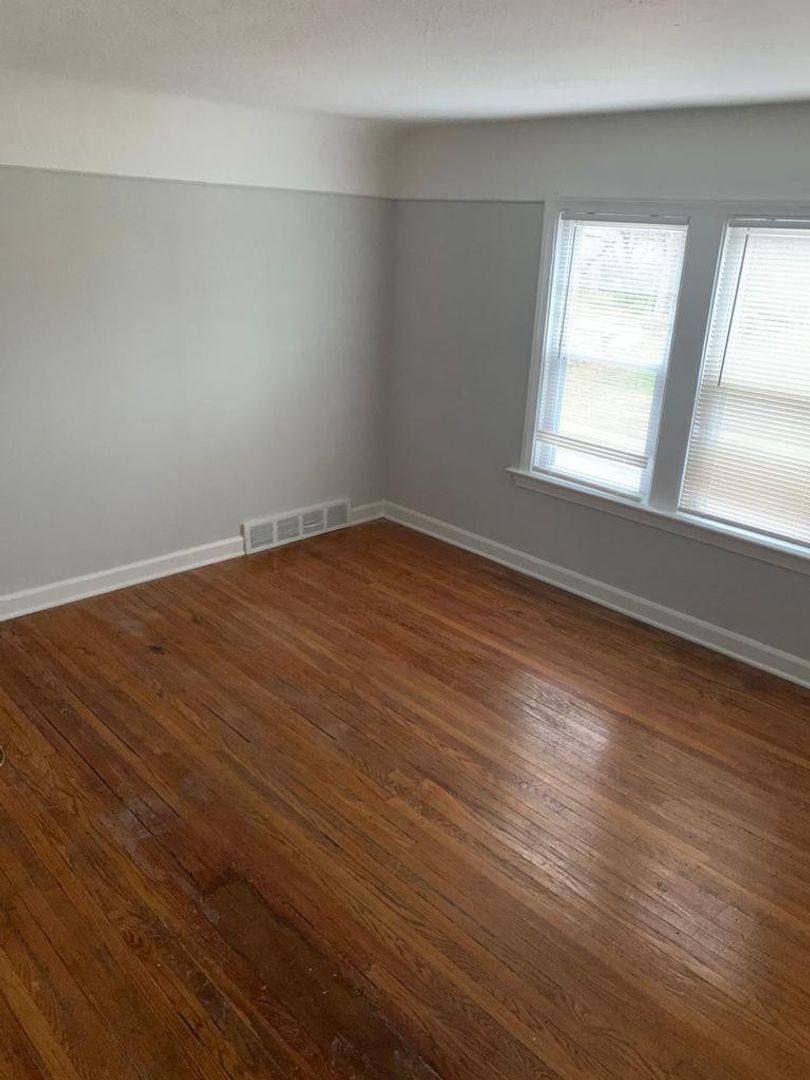 Apartment for rent at 1483 E 120th St, Cleveland, OH 44106