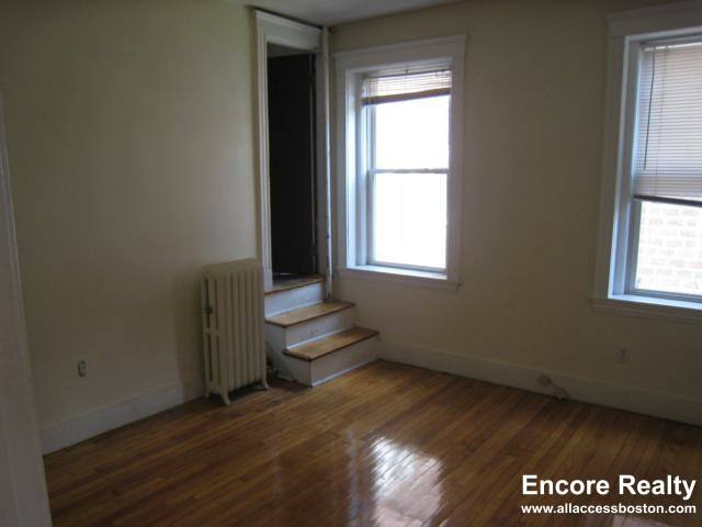 Apartment for rent at 62 Egmont St #6, Brookline, MA 02446