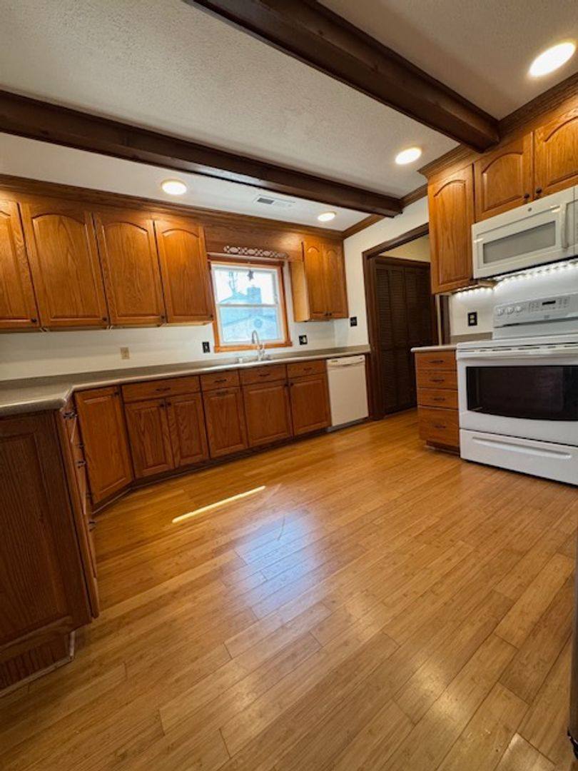 House for rent at 305 Glen Oak Dr, Goldsboro, NC 27534
