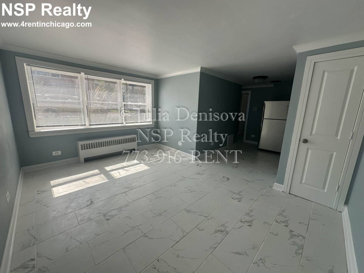 Apartment for rent at 6700 N California, Chicago, IL 60645