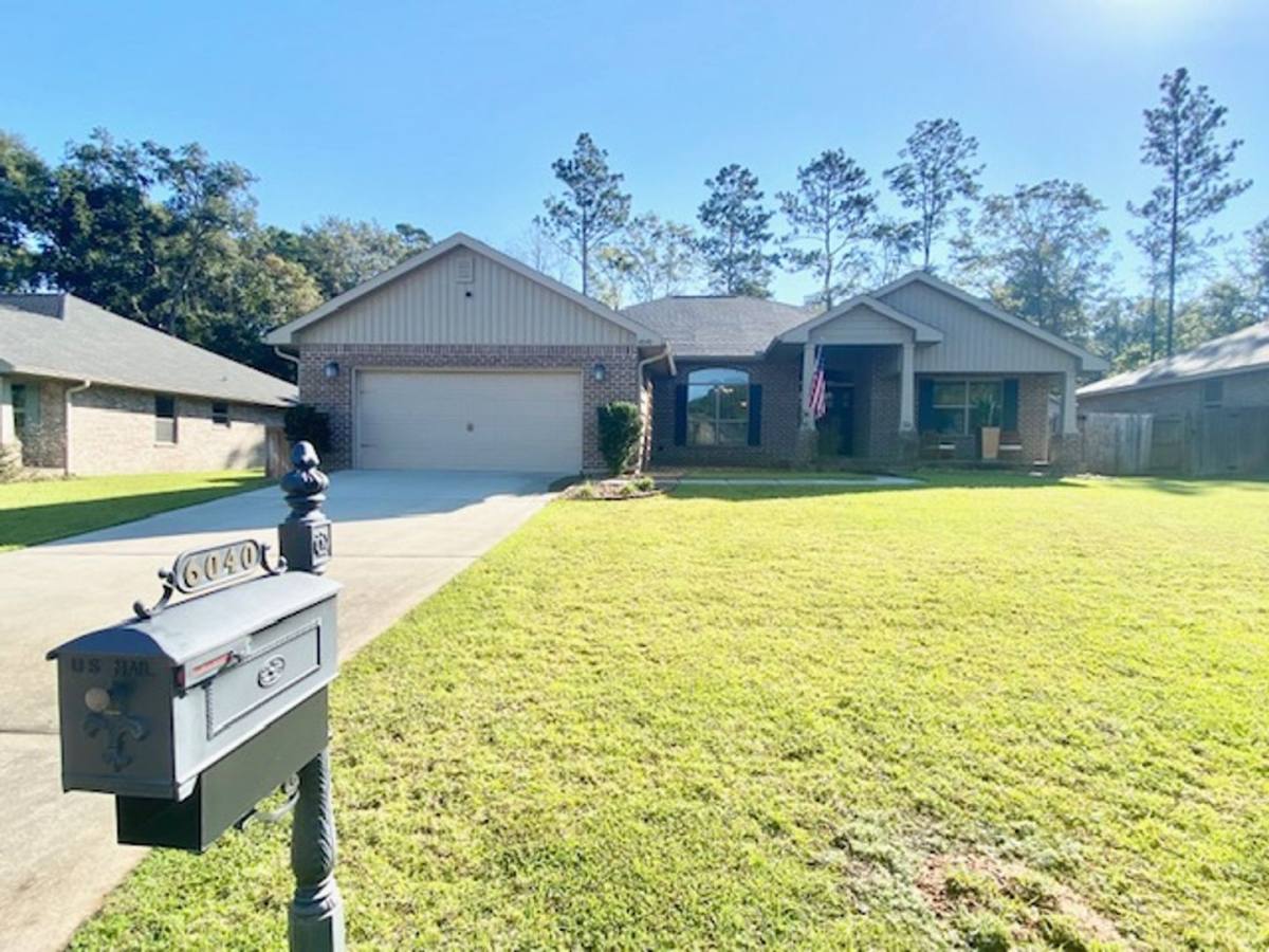 House for rent at 6040 Trestle St, Crestview, FL 32536