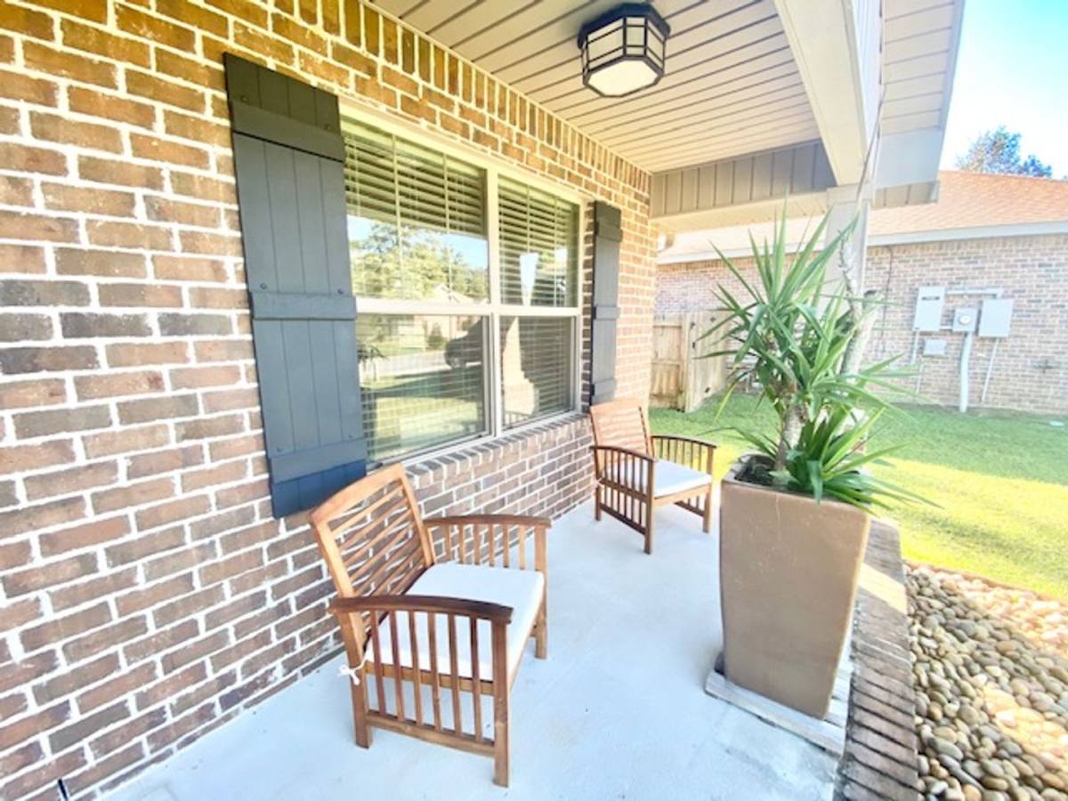 House for rent at 6040 Trestle St, Crestview, FL 32536