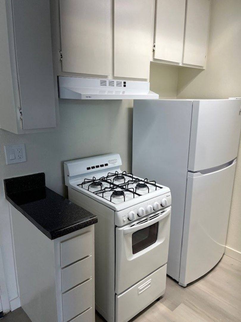 339 Vernon Ave, Venice, CA 90291 - Apartment for Rent - Image 6