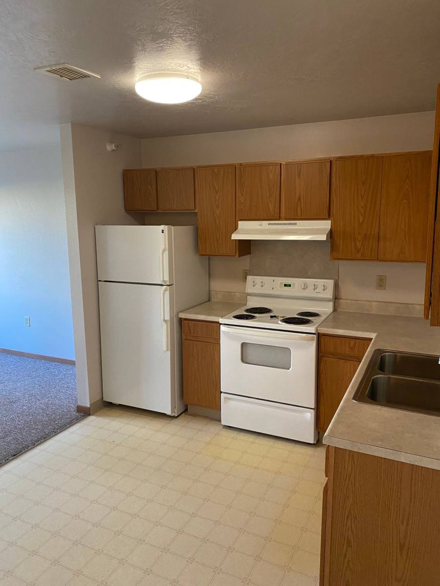 Apartment for rent at 1108 S River Dr, Sioux City, IA 51109
