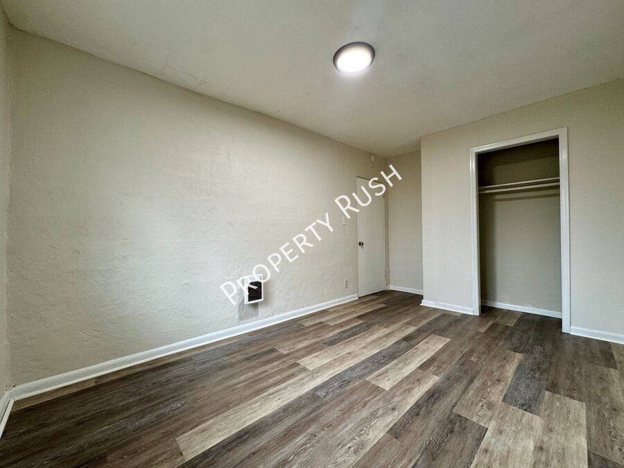Apartment for rent at 3605 Dorris St, Chattanooga, TN 37410