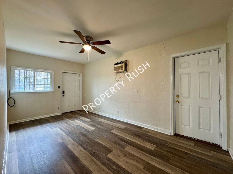 Apartment for rent at 3605 Dorris St, Chattanooga, TN 37410
