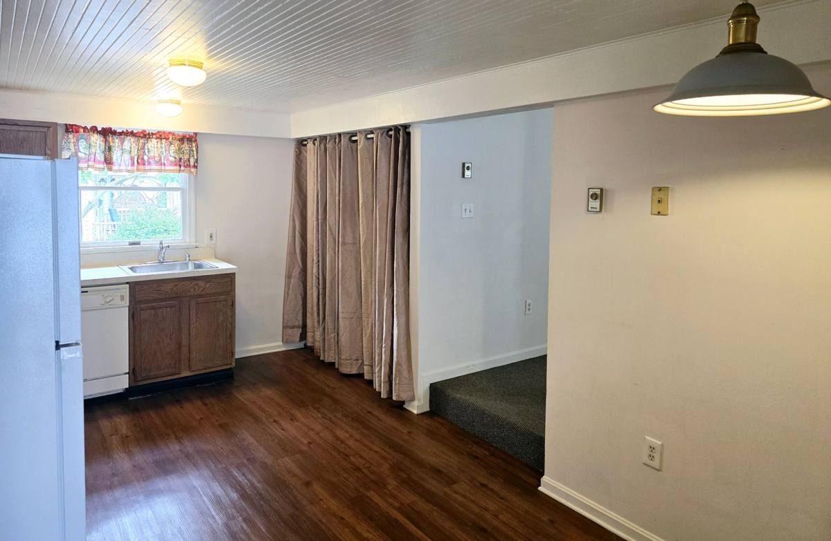 Apartment for rent at 6 5th St, Hanover, PA 17331