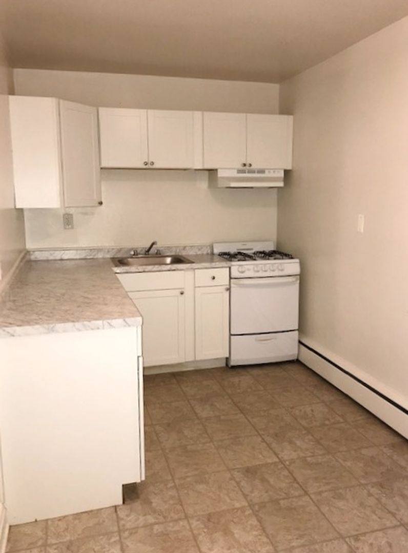 Apartment for rent at 505 W University Parkway, Baltimore, MD 21210