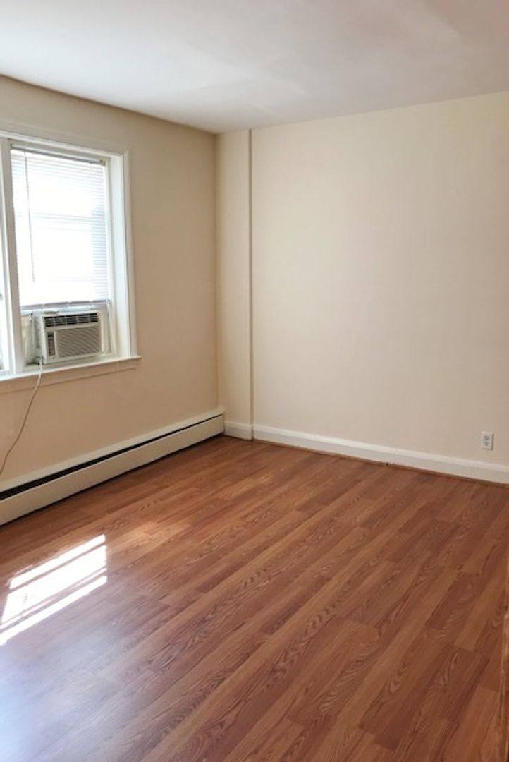 Apartment for rent at 505 W University Parkway, Baltimore, MD 21210