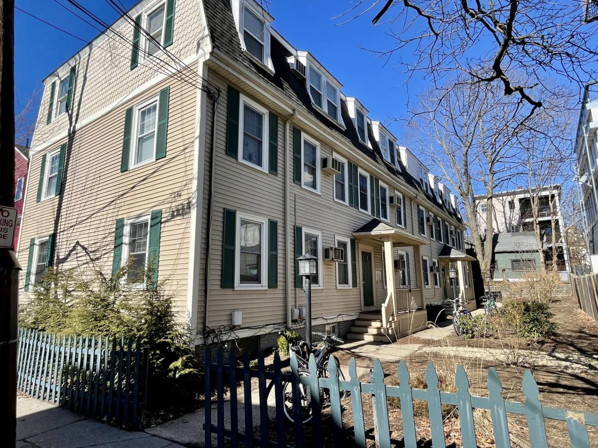 Apartment for rent at 20 Roberts St #5, Brookline, MA 02445