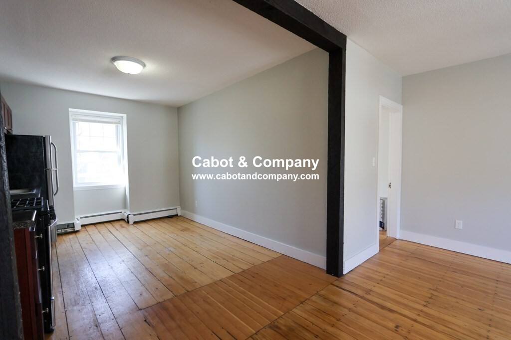 Apartment for rent at 20 Roberts St #5, Brookline, MA 02445