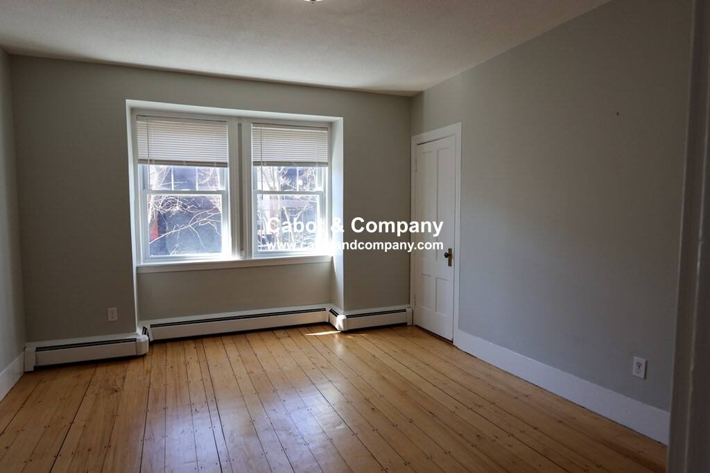 Apartment for rent at 20 Roberts St #5, Brookline, MA 02445