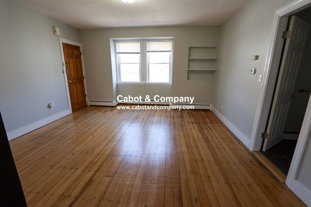 Apartment for rent at 20 Roberts St #5, Brookline, MA 02445