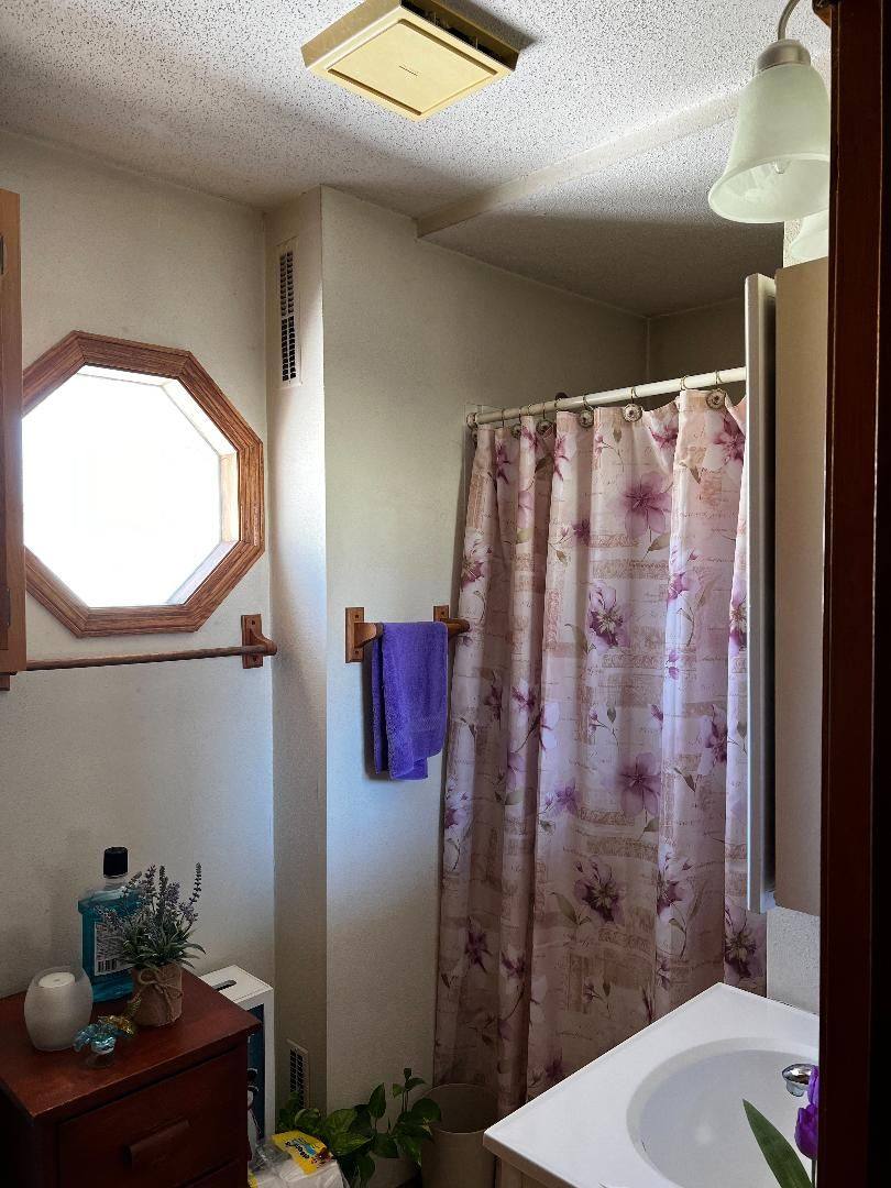 Apartment for rent at 1820 Loomis St, La Crosse, WI 54603