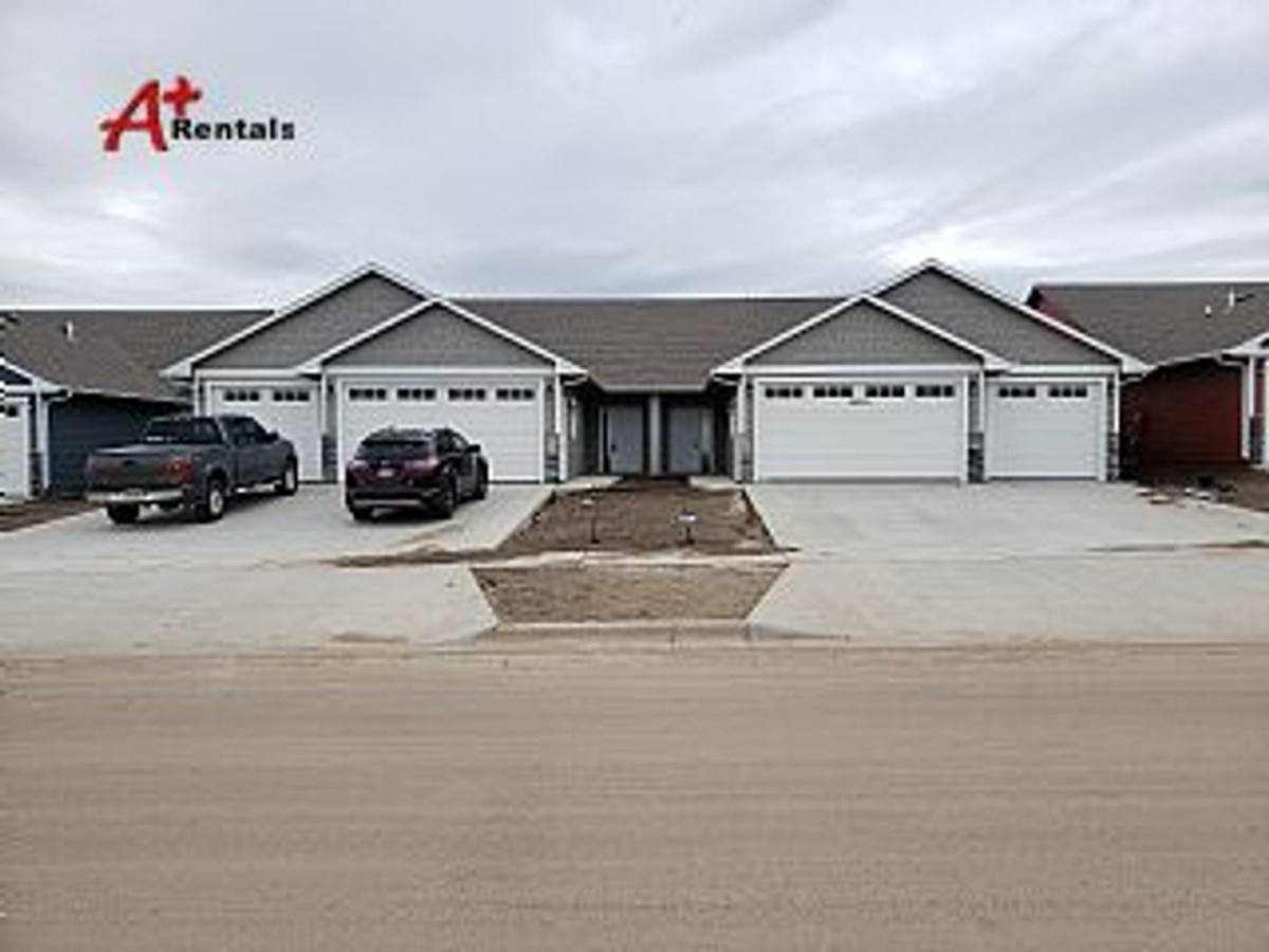 House for rent at 4513 S Dubuque Ave, Sioux Falls, SD 57110