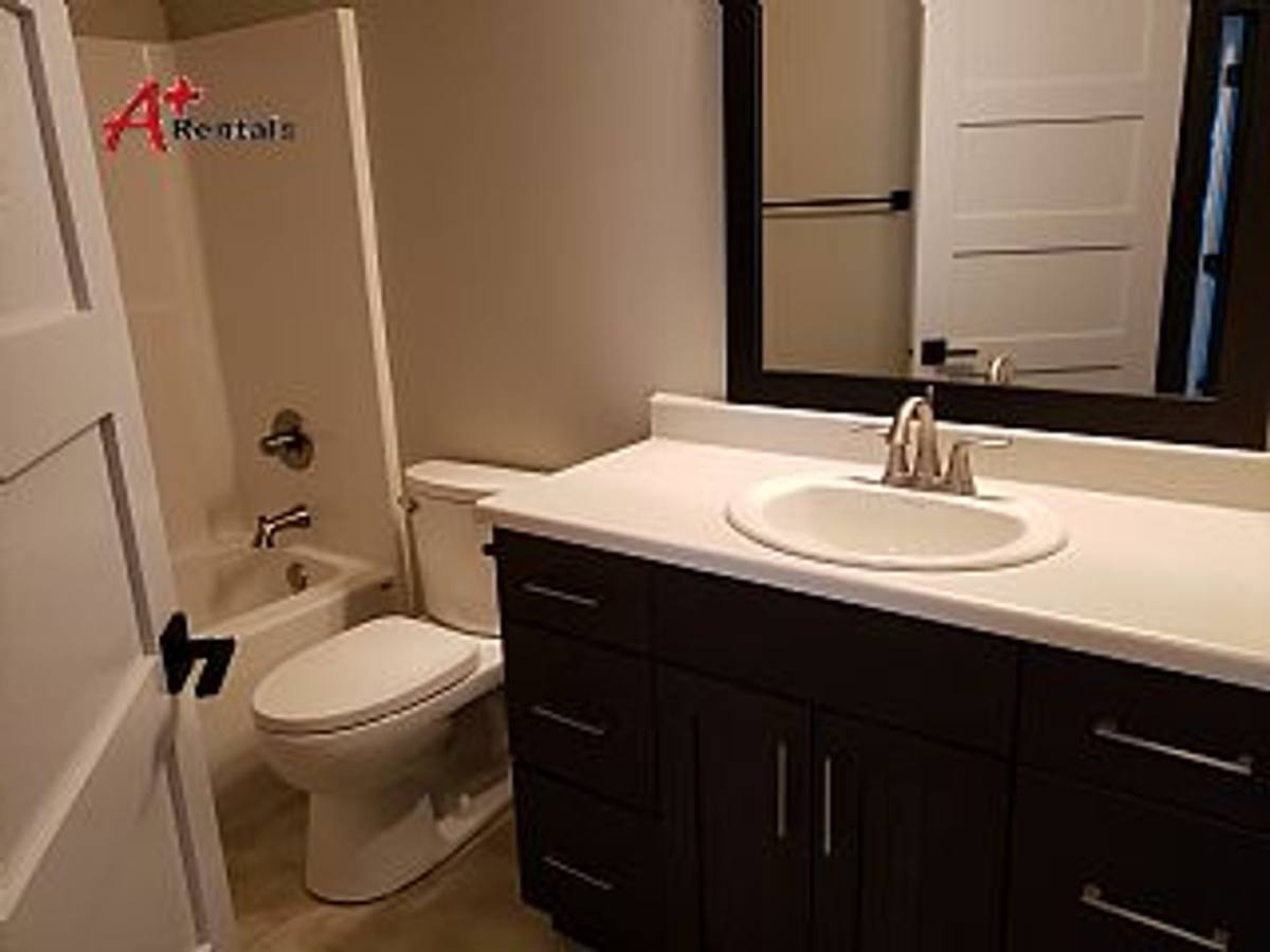 House for rent at 4513 S Dubuque Ave, Sioux Falls, SD 57110