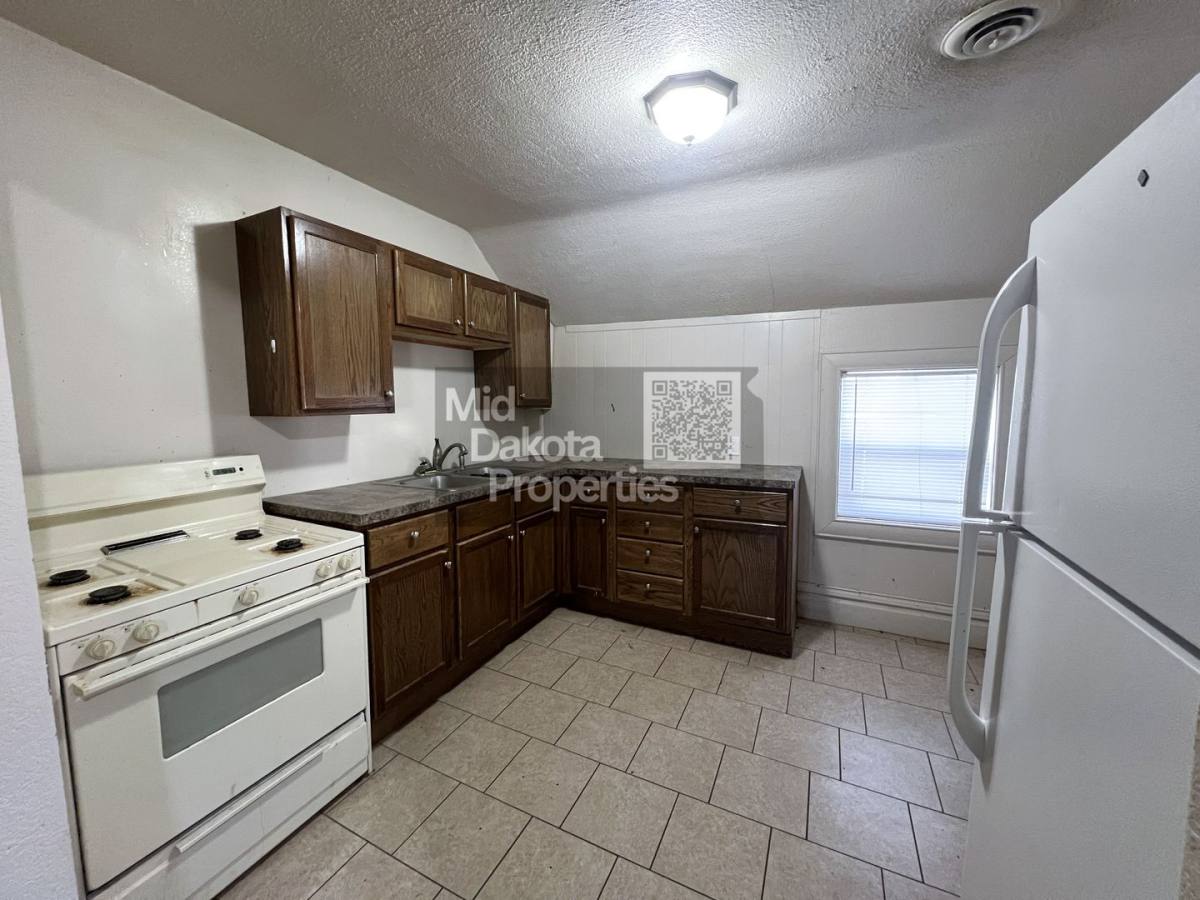 Apartment for rent at 821 E 7th, Mitchell, SD 57301
