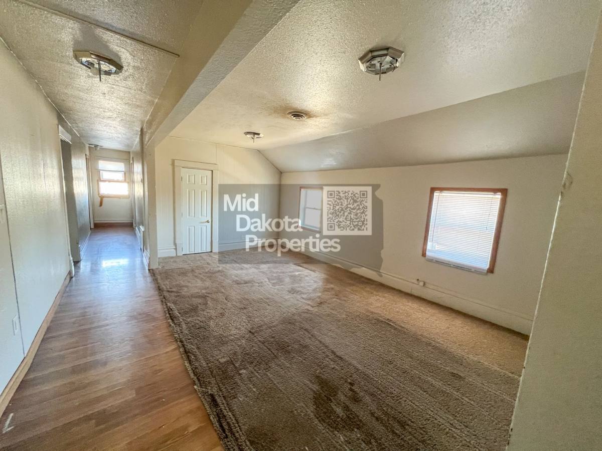 Apartment for rent at 821 E 7th, Mitchell, SD 57301