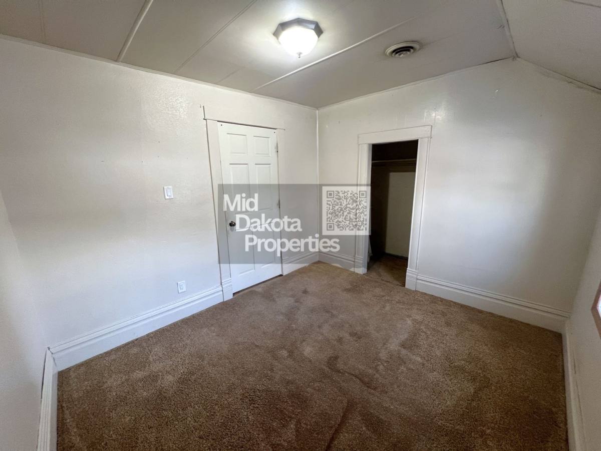 Apartment for rent at 821 E 7th, Mitchell, SD 57301