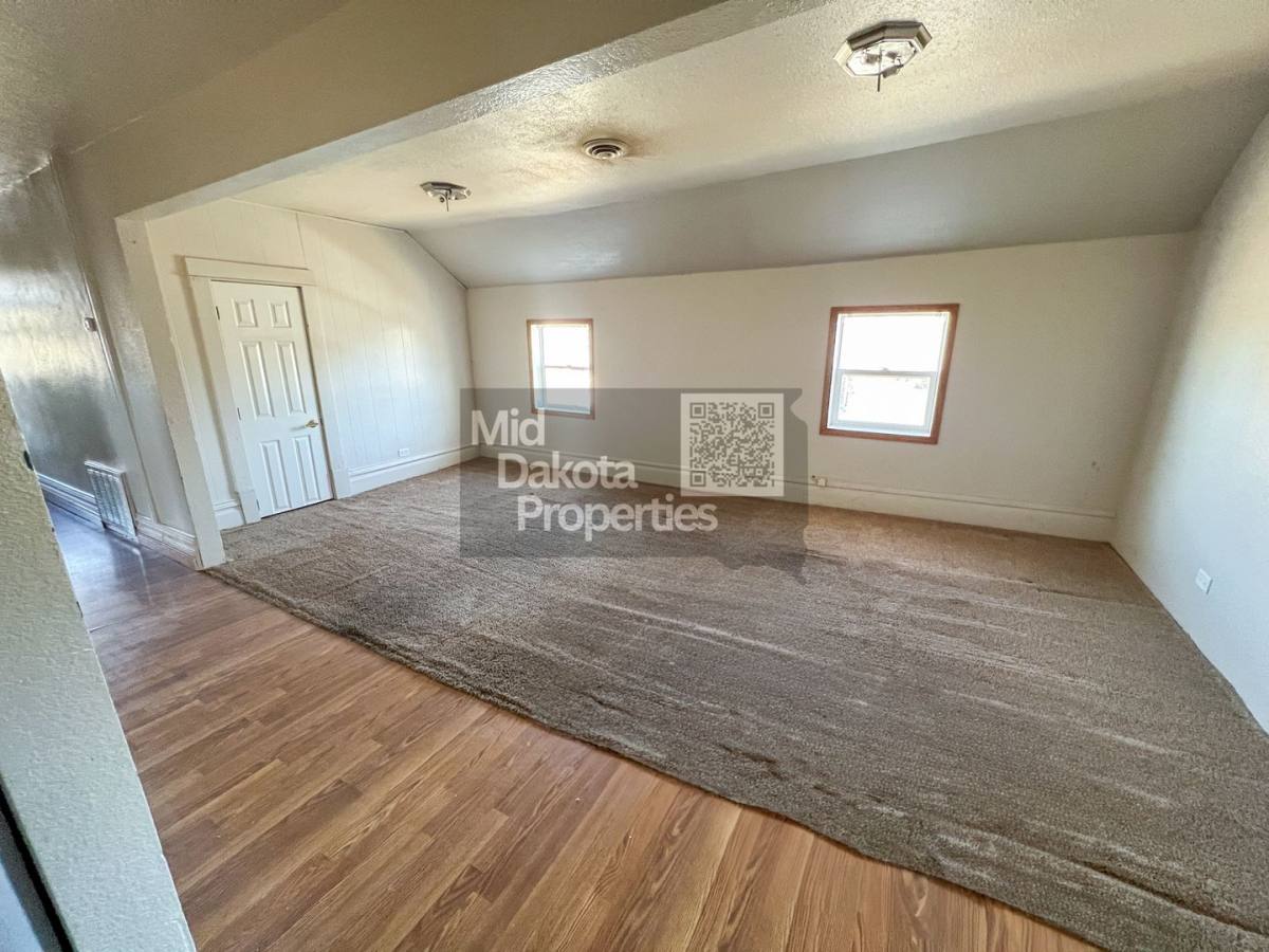 Apartment for rent at 821 E 7th, Mitchell, SD 57301