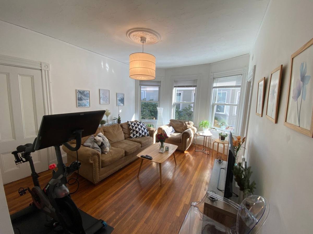 Apartment for rent at 172 Elm St #1A, Cambridge, MA 02140