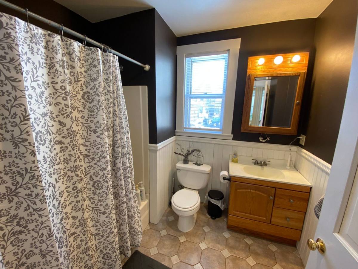 Apartment for rent at 172 Elm St #1A, Cambridge, MA 02140