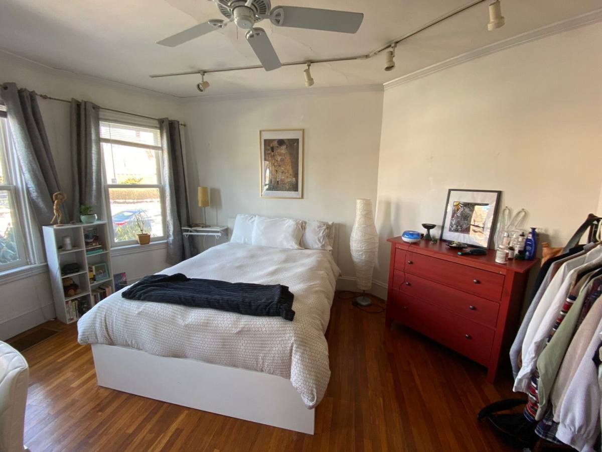 Apartment for rent at 172 Elm St #1A, Cambridge, MA 02140