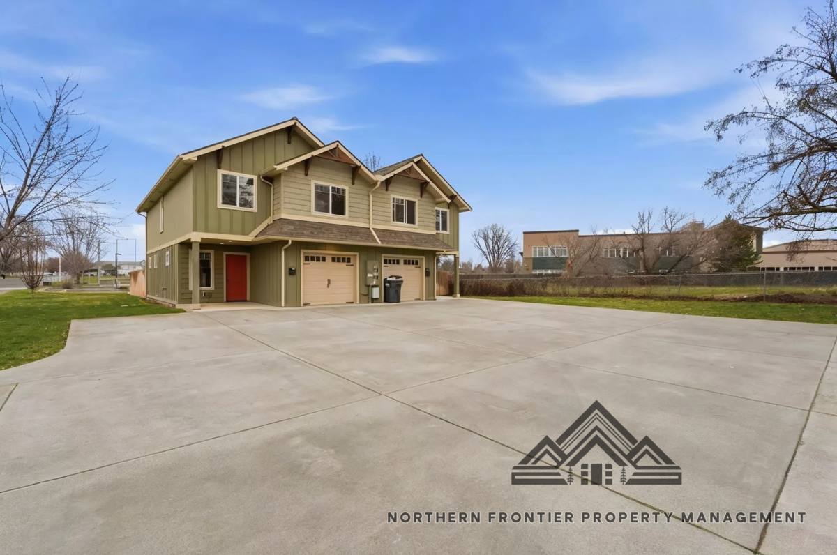 Apartment for rent at 218 E Whitman Dr, College Place, WA 99324