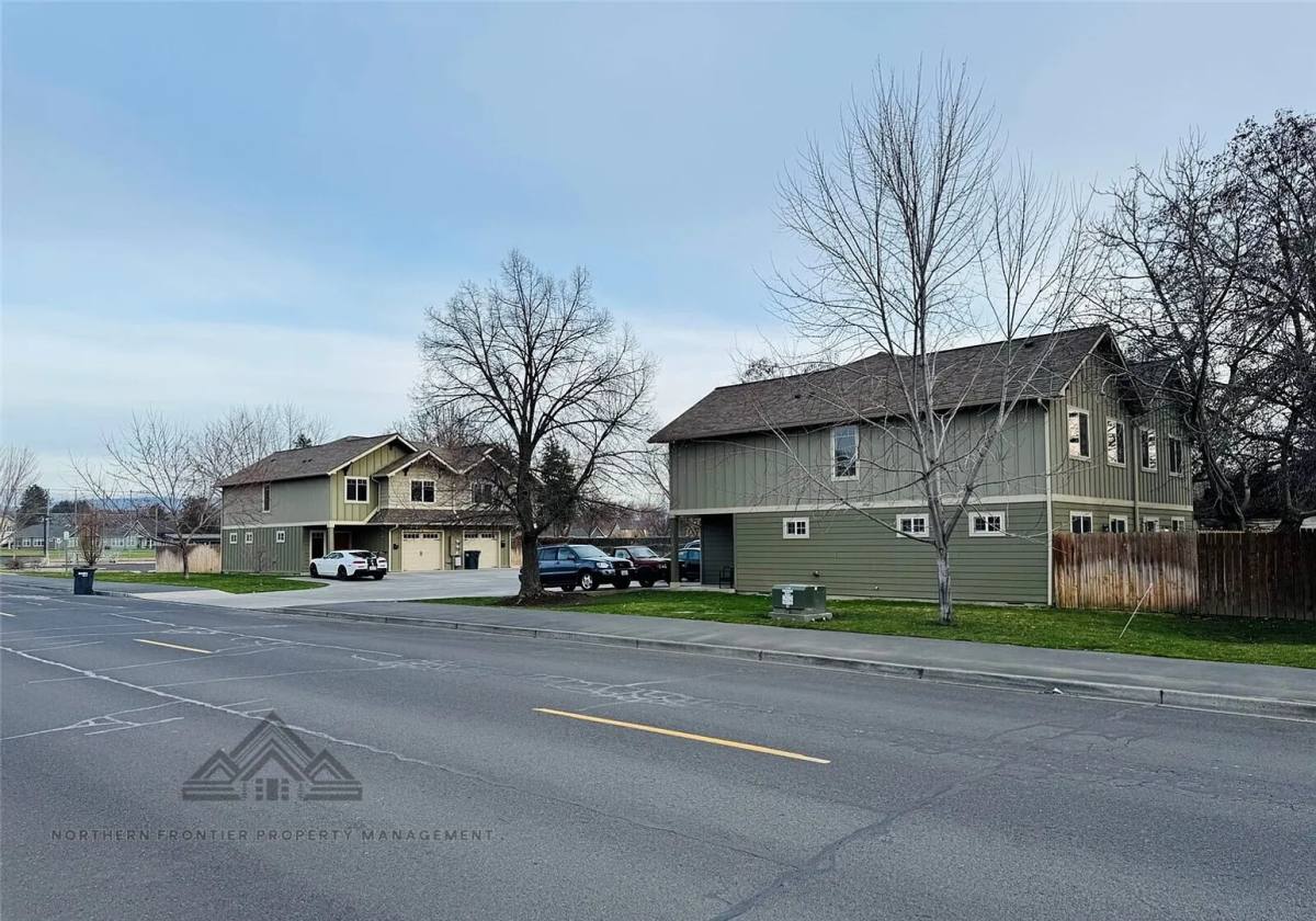 Apartment for rent at 218 E Whitman Dr, College Place, WA 99324