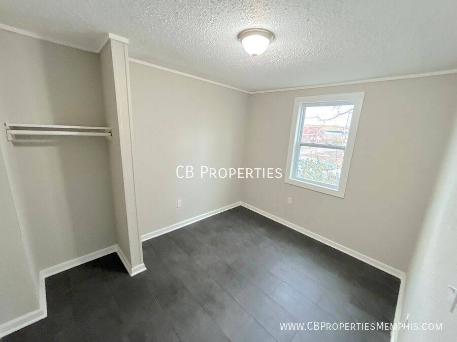 House for rent at 2971 Forest Ave, Memphis, TN 38112