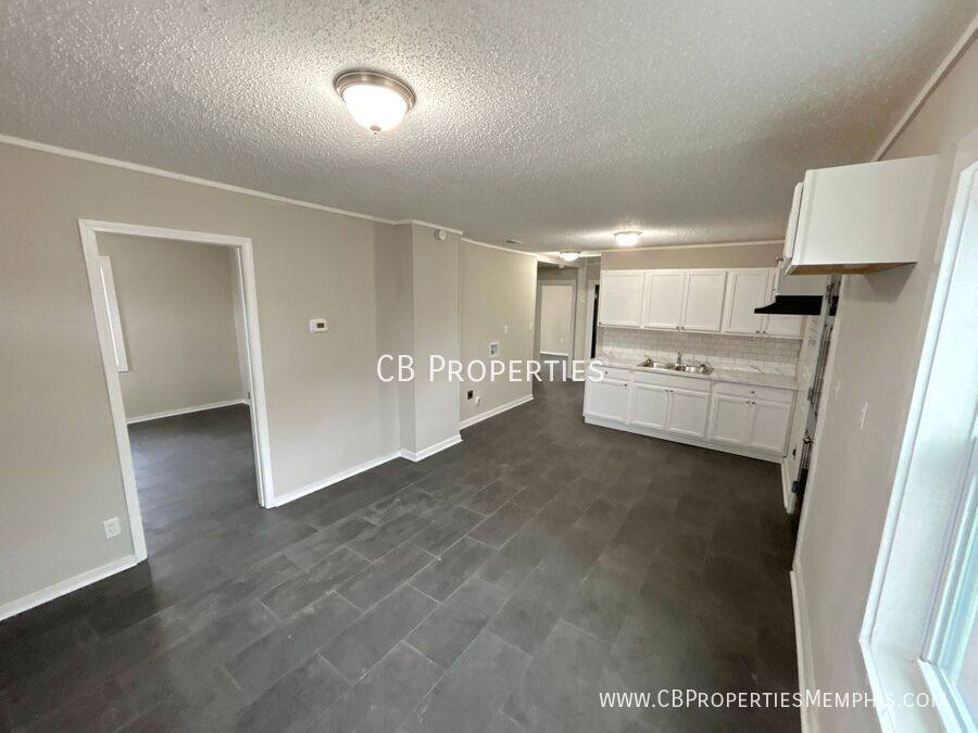 House for rent at 2971 Forest Ave, Memphis, TN 38112