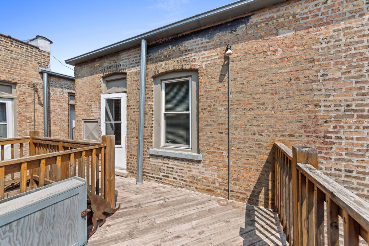 Apartment for rent at 2347 W Fullerton #2, Chicago, IL 60647