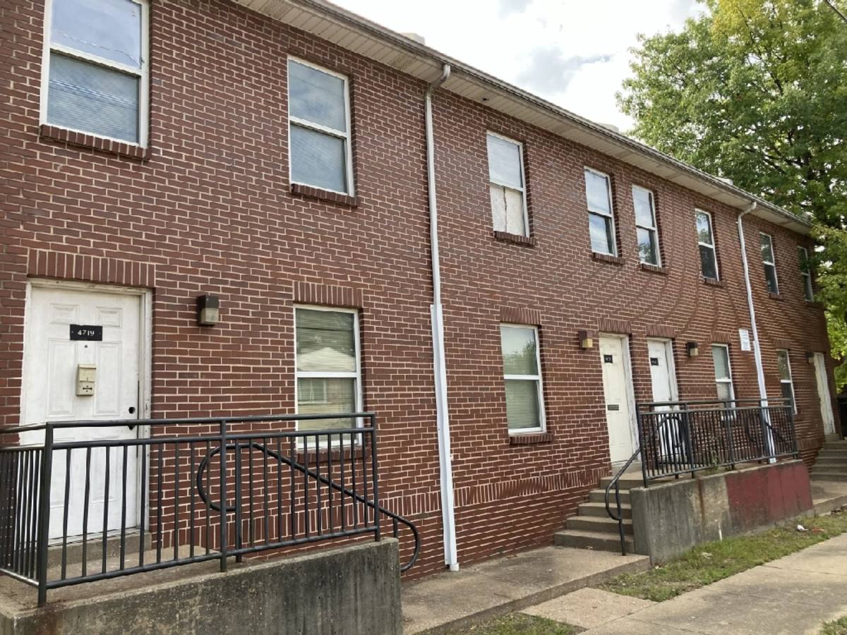 Townhouse for rent at 2002 E Obear Ave, Saint Louis, MO 63107