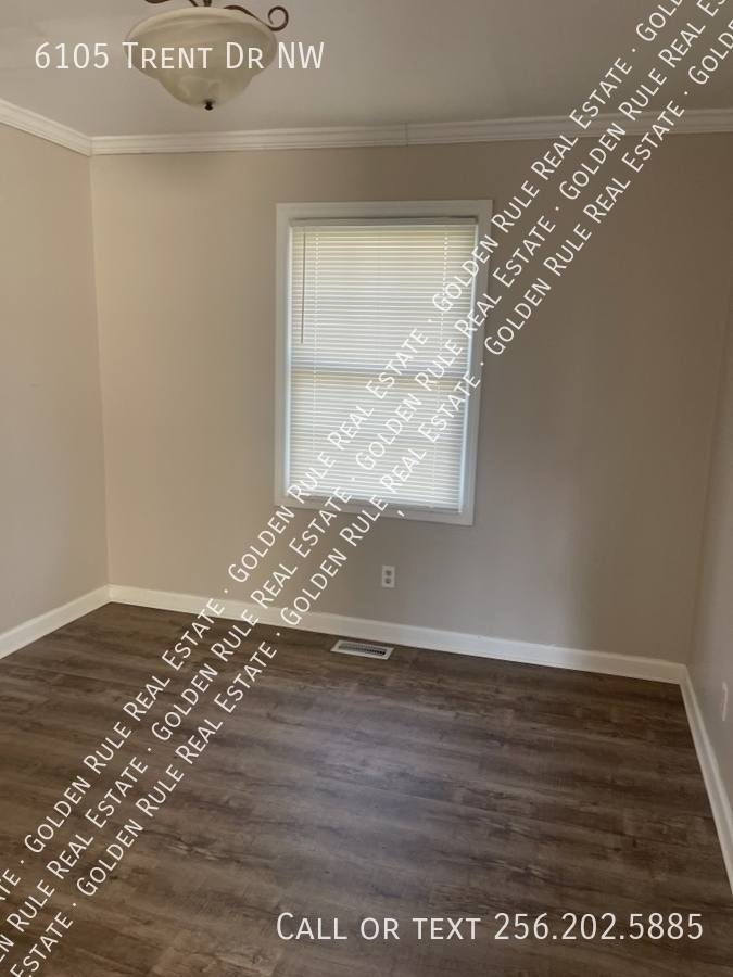 House for rent at 6105 Trent Dr NW, Huntsville, AL 35810