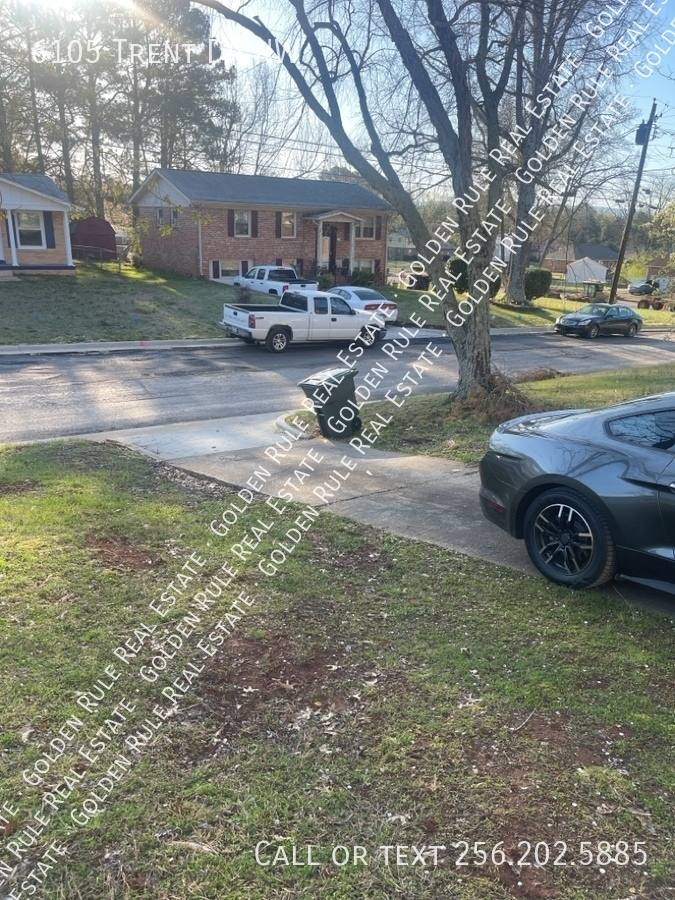 House for rent at 6105 Trent Dr NW, Huntsville, AL 35810
