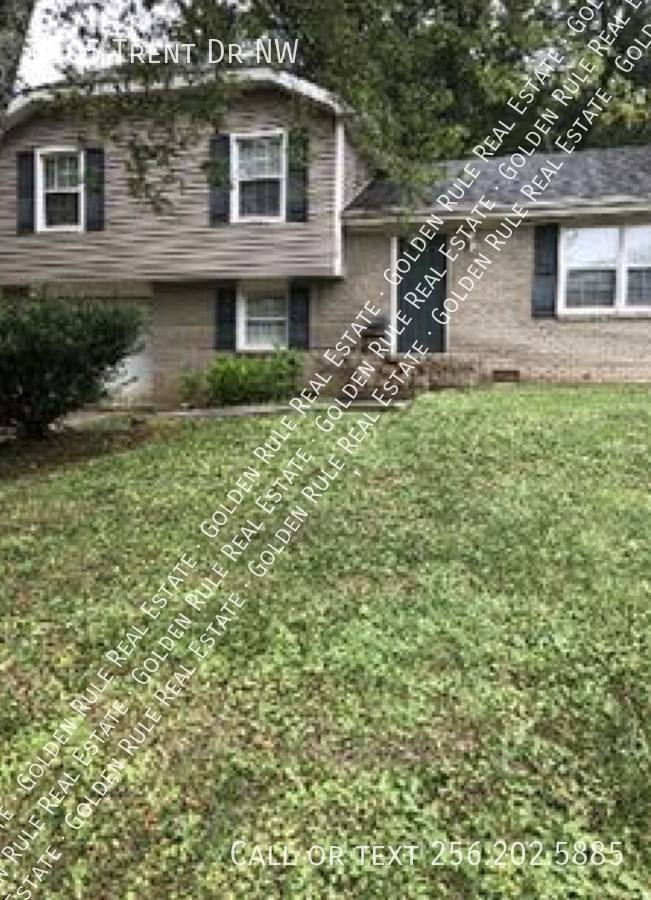 House for rent at 6105 Trent Dr NW, Huntsville, AL 35810
