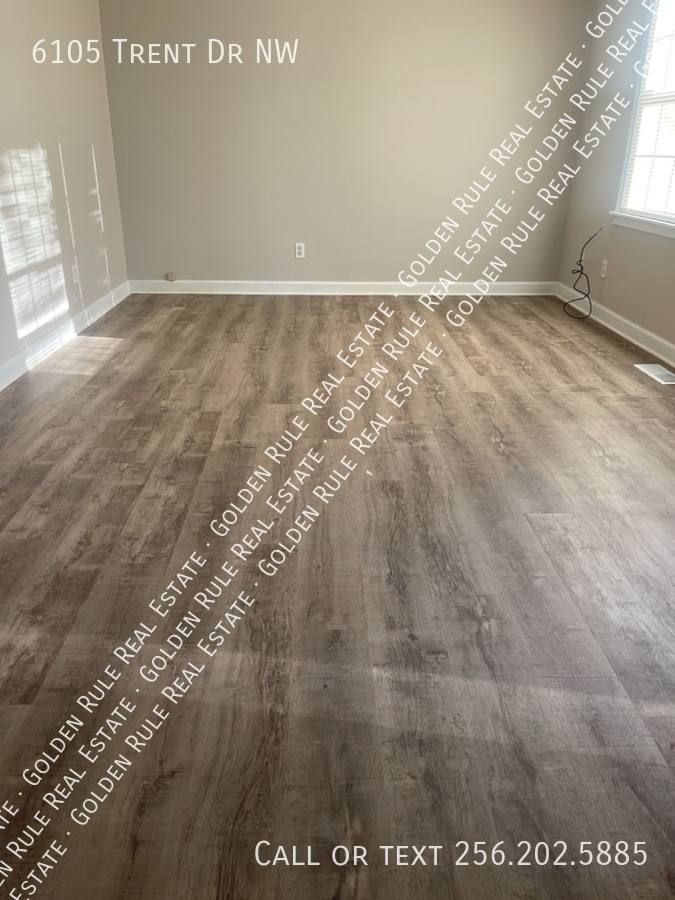 House for rent at 6105 Trent Dr NW, Huntsville, AL 35810