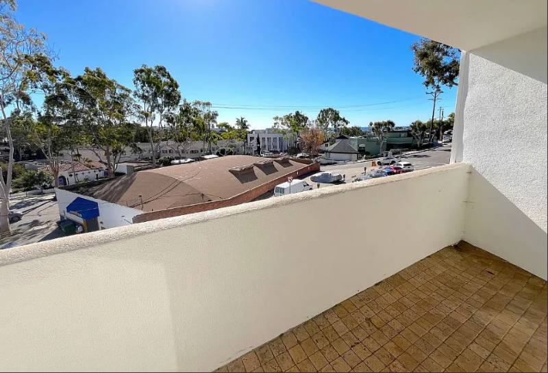 Apartment for rent at 3119 Foothill Blvd #4, La Crescenta, CA 91214
