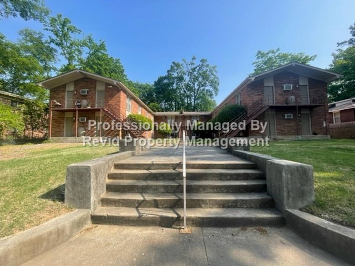 Apartment for rent at 1280 Harbert, Memphis, TN 38104