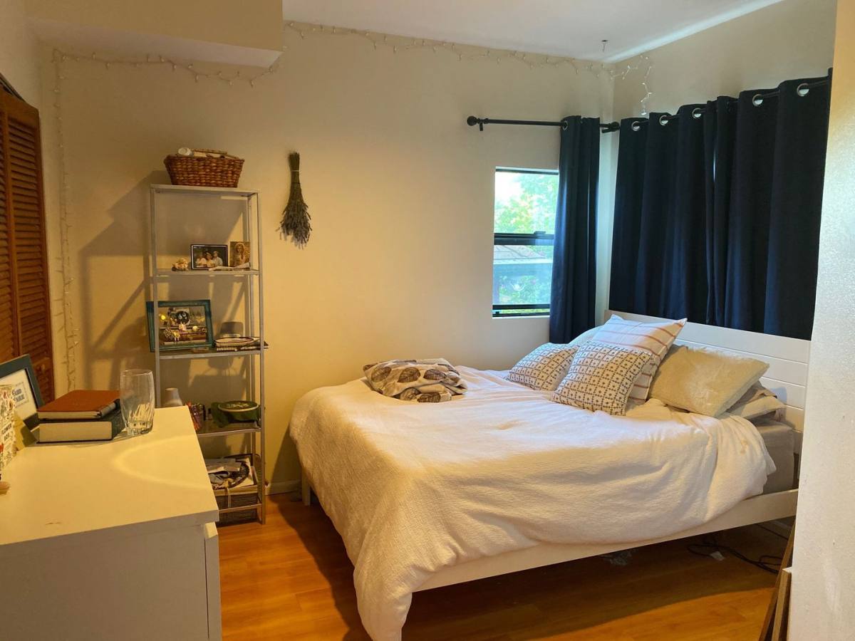 Apartment for rent at 2322 E Ward St, Seattle, WA 98112