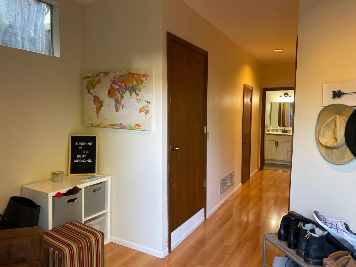Apartment for rent at 2322 E Ward St, Seattle, WA 98112