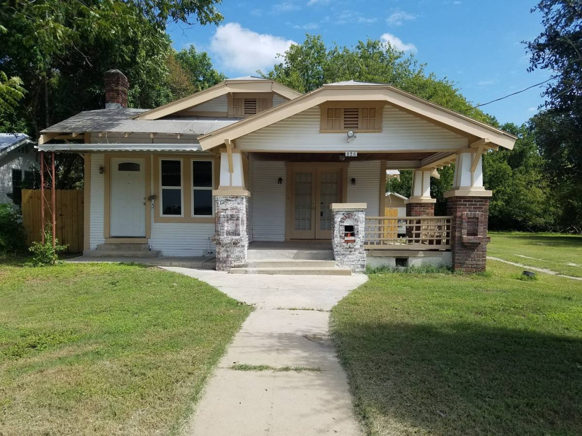 Apartment for rent at 826 Erie Ave, San Antonio, TX 78212