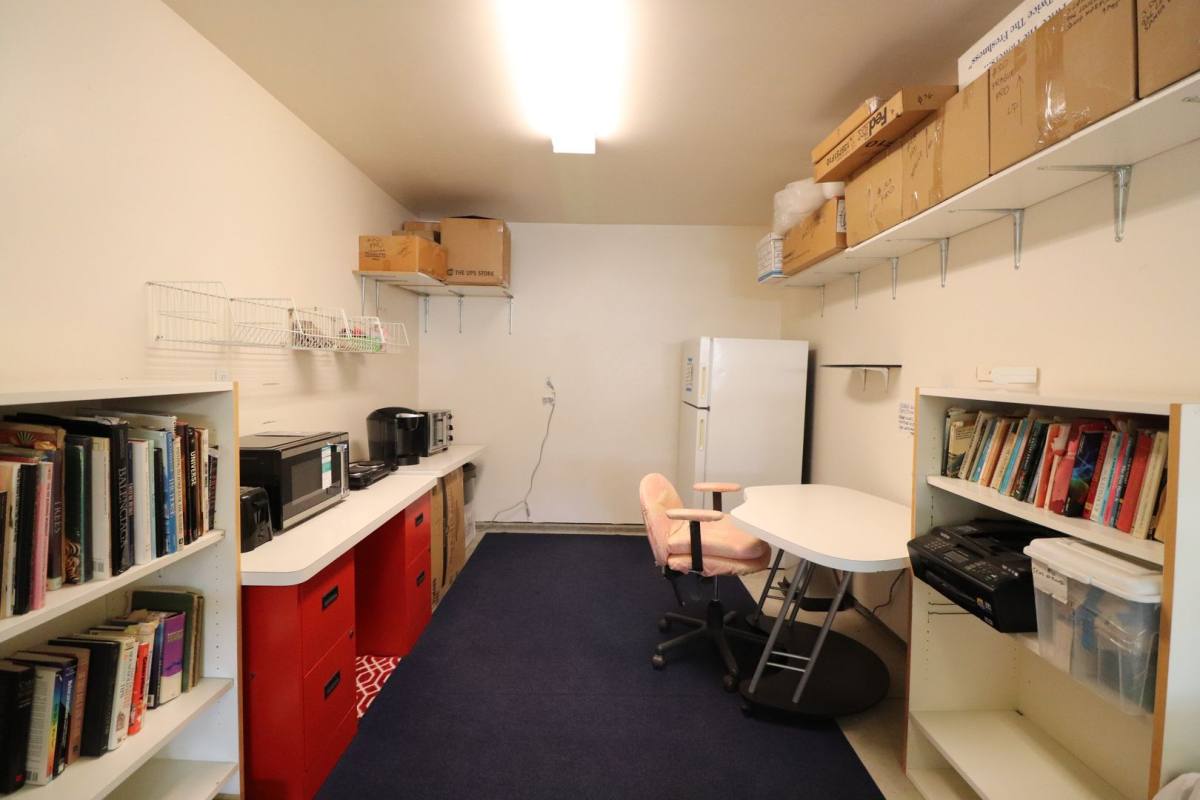 House for rent at 926 Louisa Terrace #ROOM, Santa Maria, CA 93455