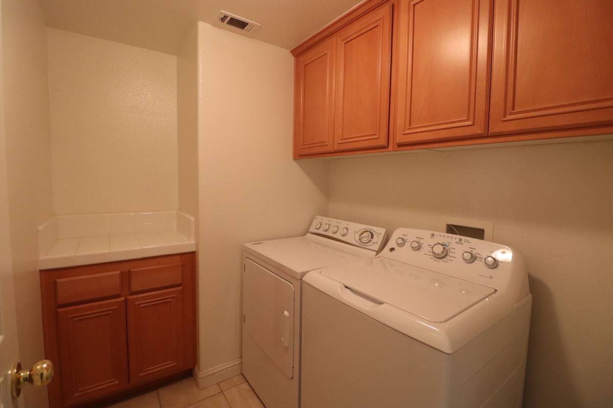 House for rent at 926 Louisa Terrace #ROOM, Santa Maria, CA 93455