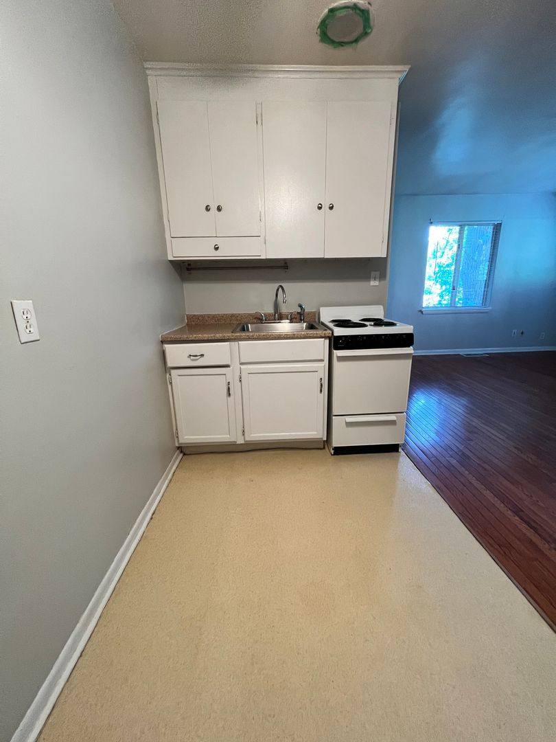 Apartment for rent at 1924 Emerson Ave S, Minneapolis, MN 55403