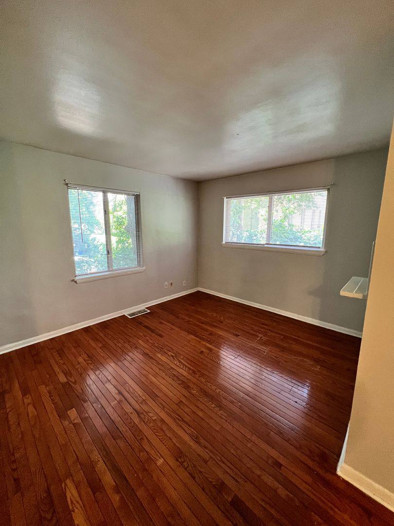 Apartment for rent at 1924 Emerson Ave S, Minneapolis, MN 55403