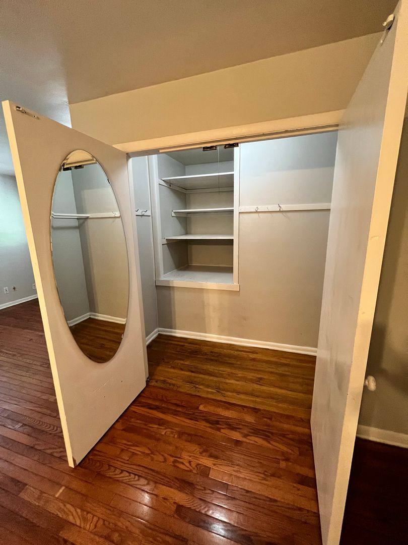 Apartment for rent at 1924 Emerson Ave S, Minneapolis, MN 55403