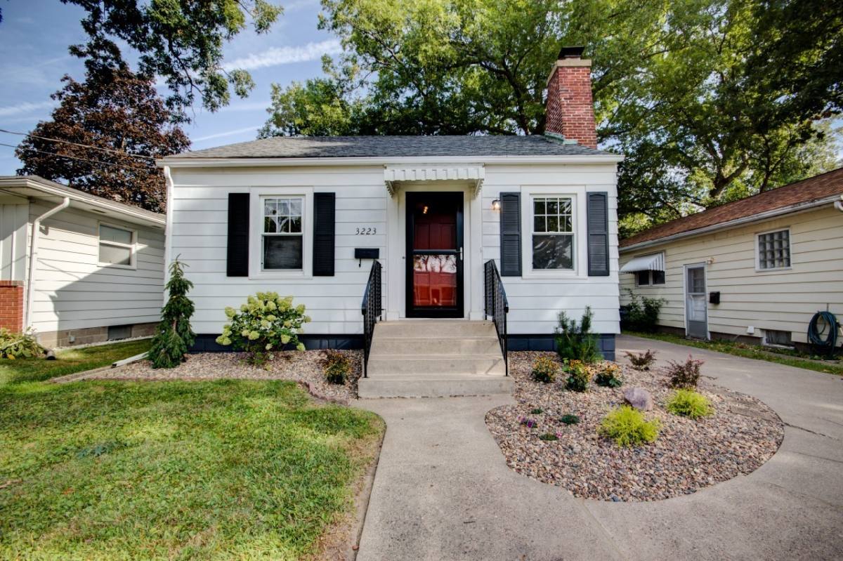 House for rent at 3223 18th Ave, Moline, IL 61265