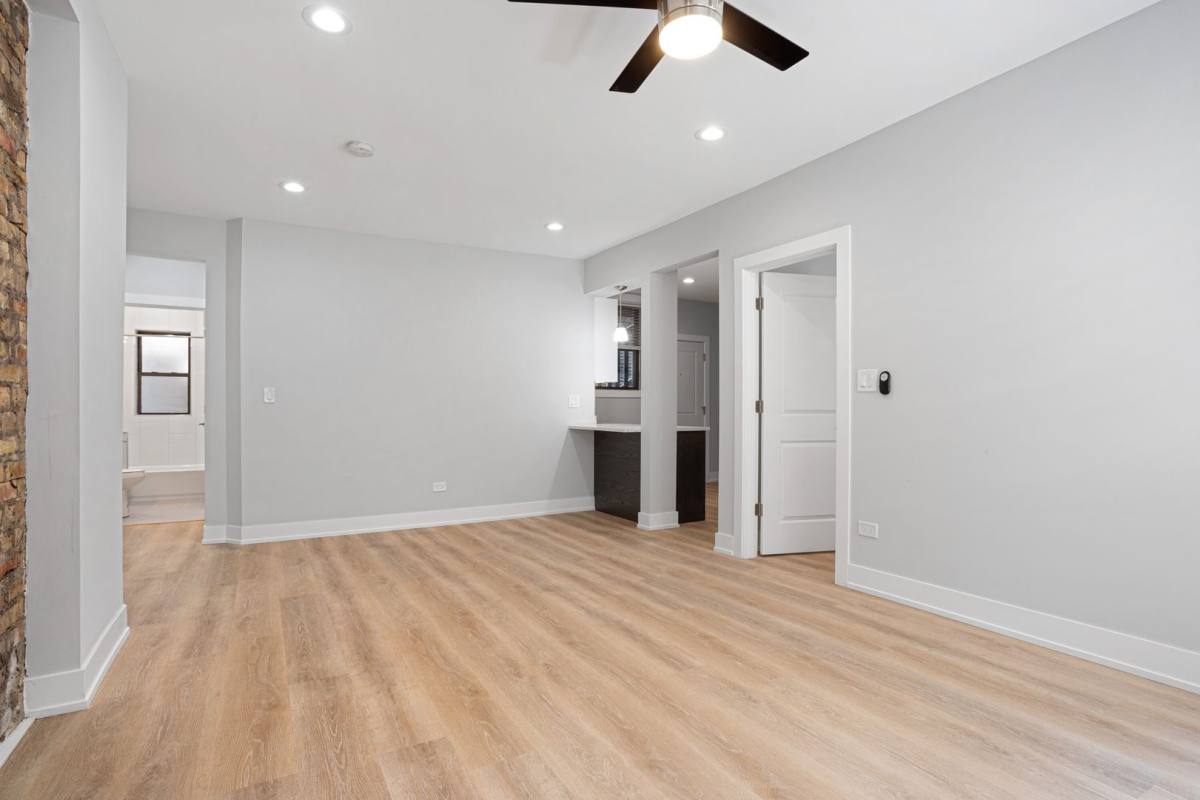 Apartment for rent at 7510 - 7514 N Eastlake Terrace, Chicago, IL 60626